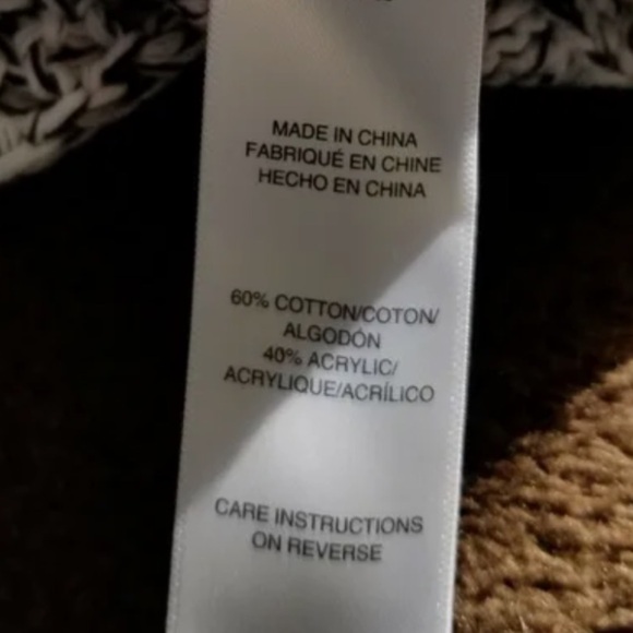 - Michael Kors Black & White Long Sleeve Open Knit Exposed Back Zip sweater - Picture 10 of 10